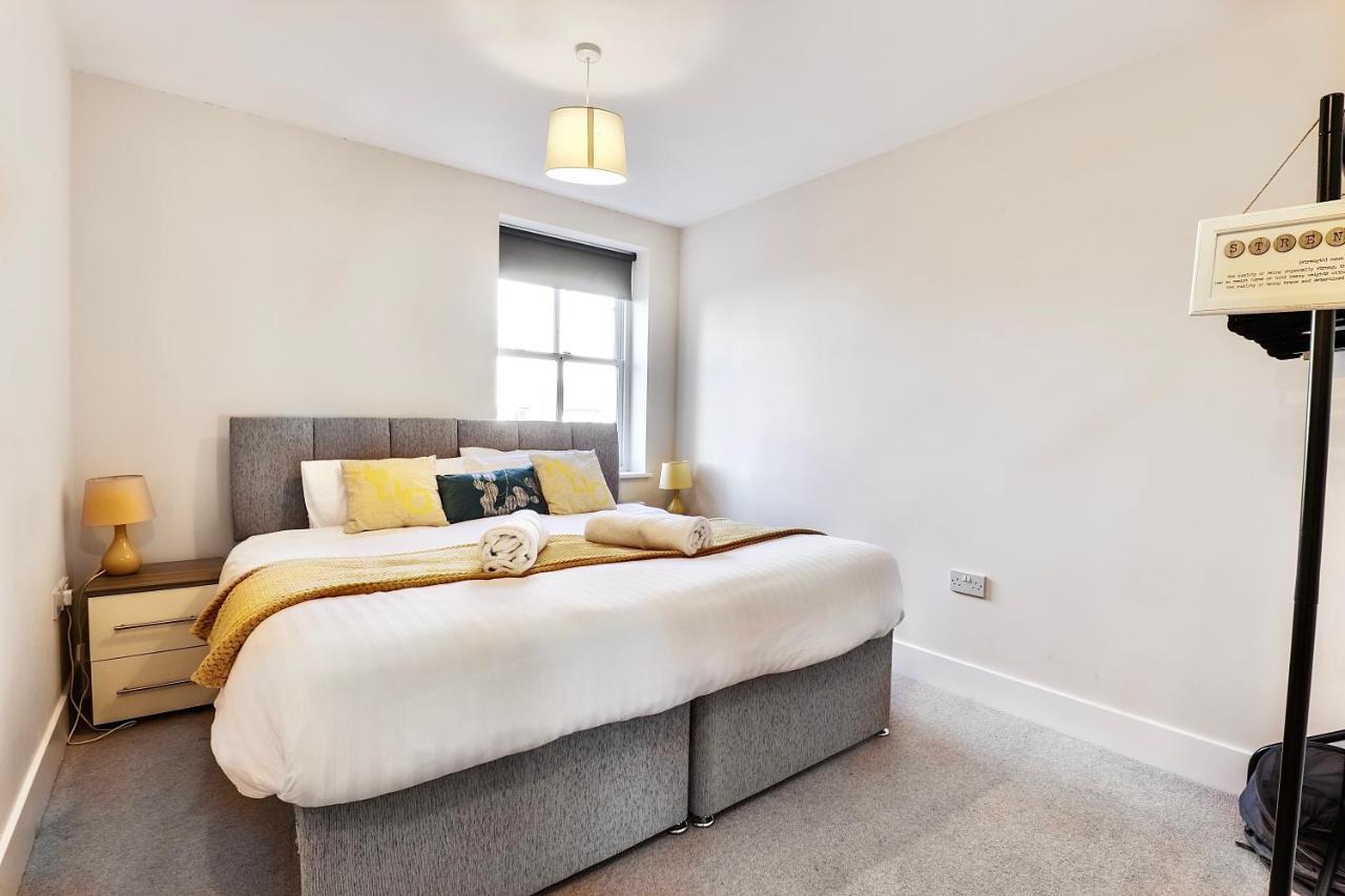 Sapphire Serviced Apartment Chelmsford Bagian luar foto