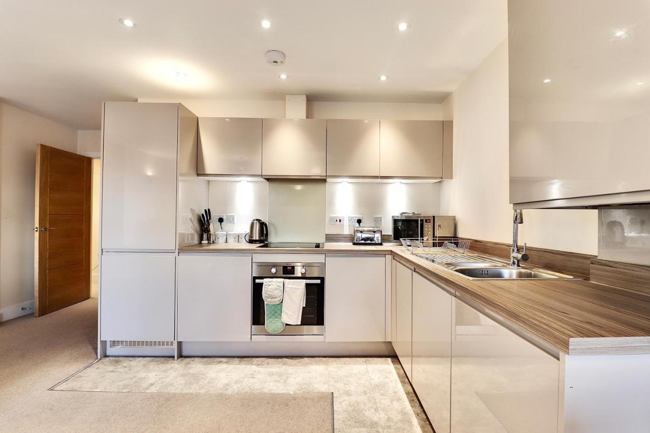 Sapphire Serviced Apartment Chelmsford Bagian luar foto