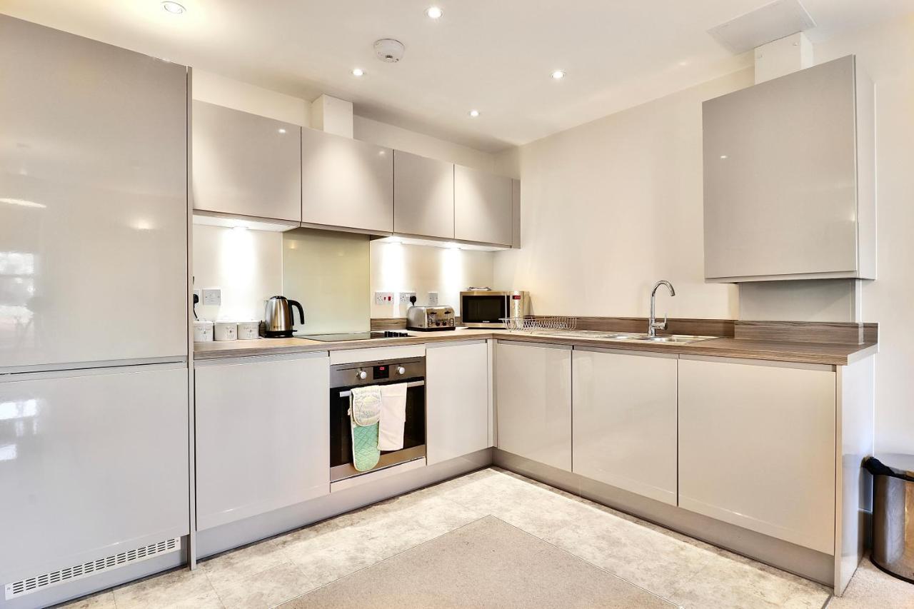 Sapphire Serviced Apartment Chelmsford Bagian luar foto