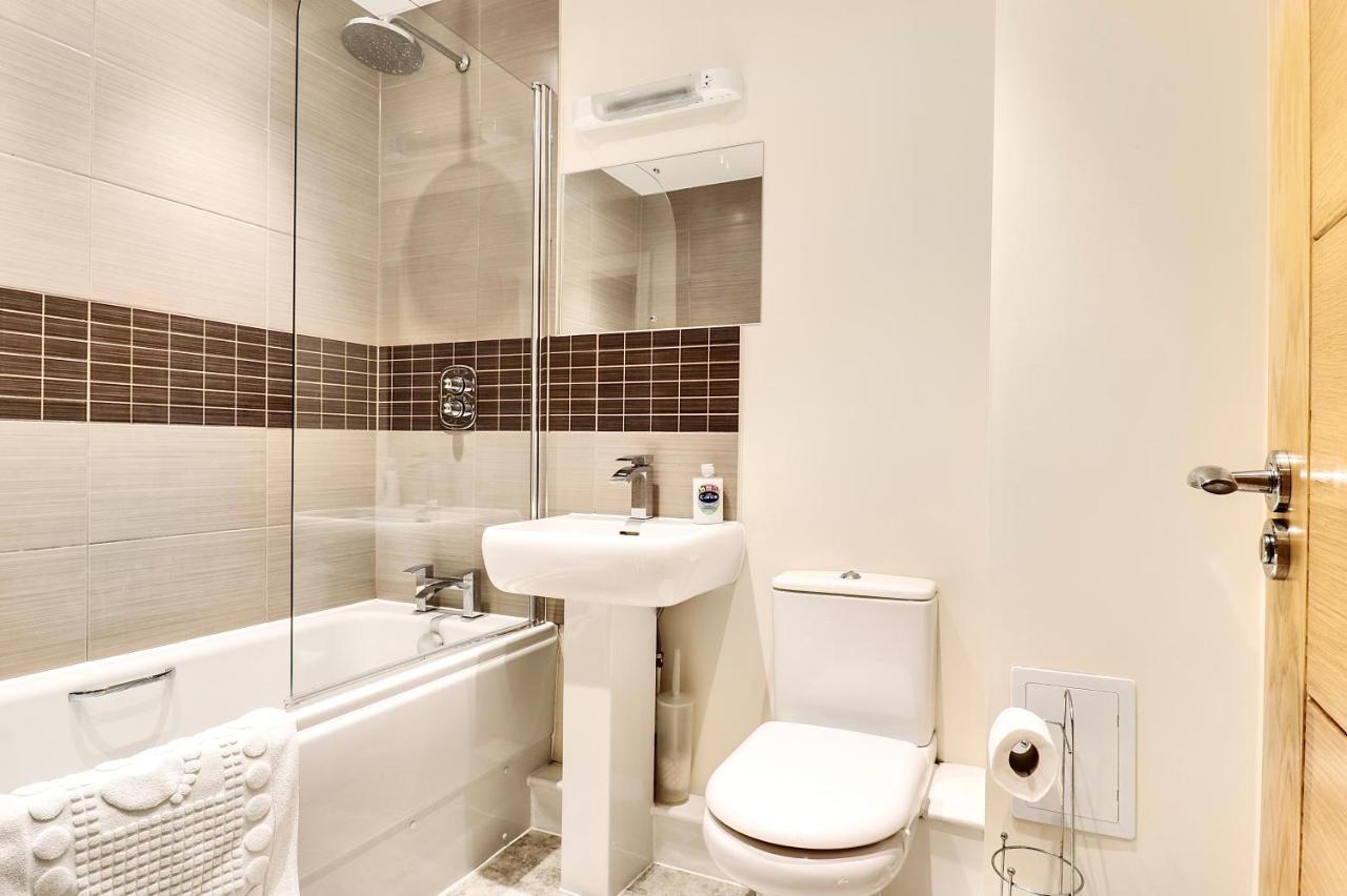 Sapphire Serviced Apartment Chelmsford Bagian luar foto